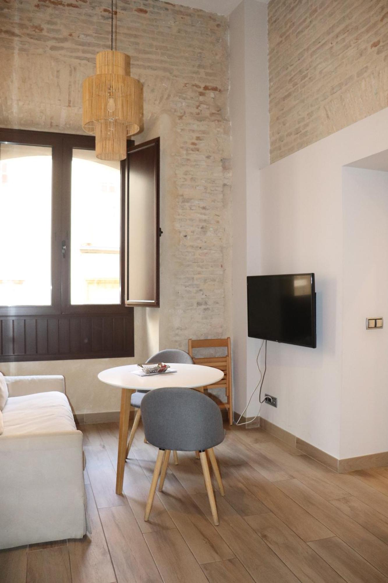Apartamentos Reyes Catolicos 14 Seville Exterior photo