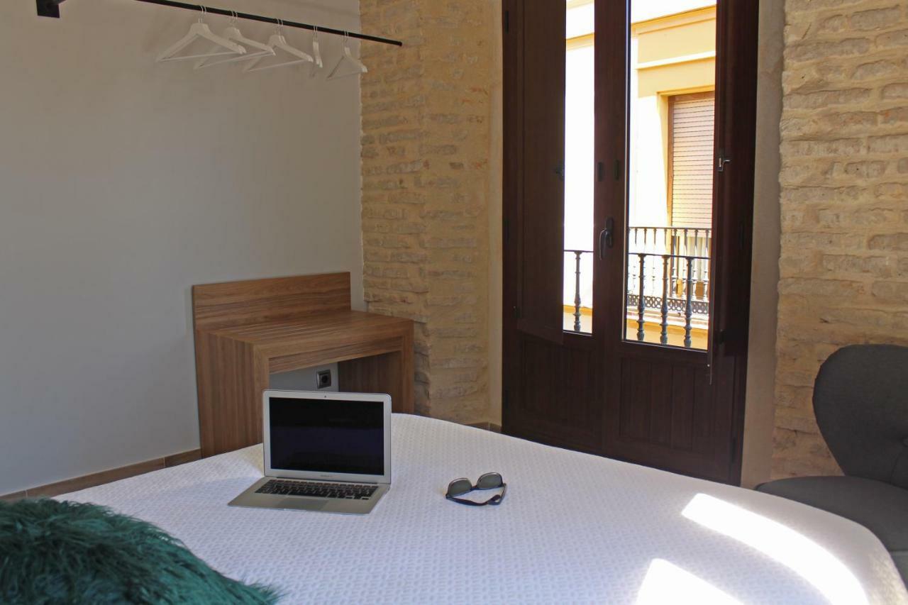 Apartamentos Reyes Catolicos 14 Seville Exterior photo